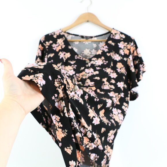 *Lily Morgan Black and Pink Floral Blouse - Picture 6 of 8